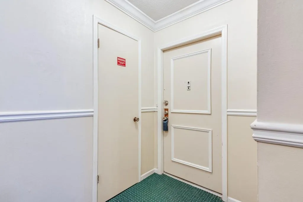 6851 Roswell Road Ne Unit O-31, Sandy Springs, Georgia 30328, 2 Bedrooms Bedrooms, ,2 BathroomsBathrooms,Residential,Sold,6851 Roswell Road Ne Unit O-31,6669273