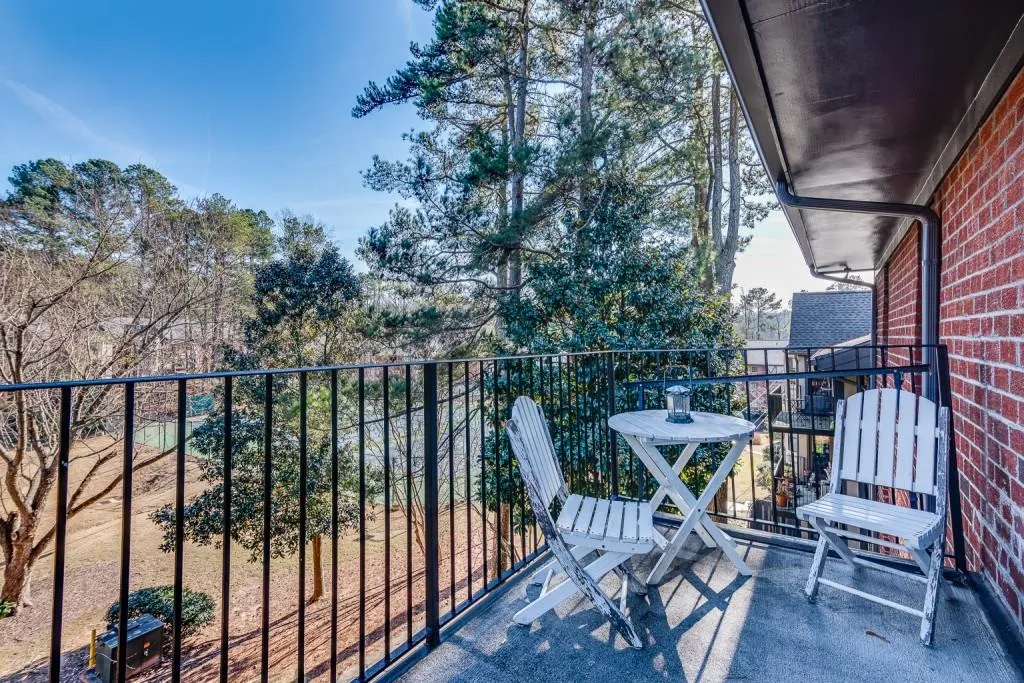 6851 Roswell Road Ne Unit O-31, Sandy Springs, Georgia 30328, 2 Bedrooms Bedrooms, ,2 BathroomsBathrooms,Residential,Sold,6851 Roswell Road Ne Unit O-31,6669273