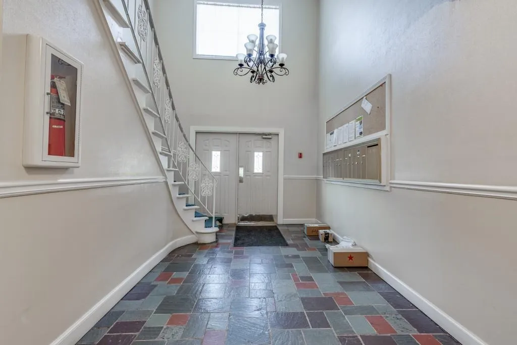 6851 Roswell Road Ne Unit O-31, Sandy Springs, Georgia 30328, 2 Bedrooms Bedrooms, ,2 BathroomsBathrooms,Residential,Sold,6851 Roswell Road Ne Unit O-31,6669273