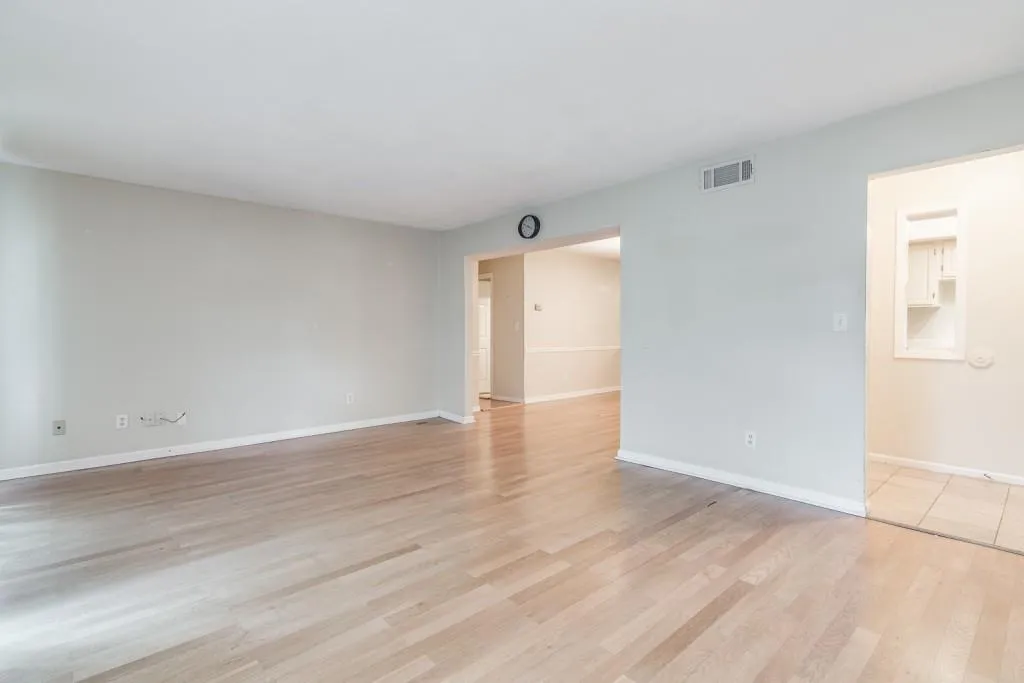 6851 Roswell Road Ne Unit O-31, Sandy Springs, Georgia 30328, 2 Bedrooms Bedrooms, ,2 BathroomsBathrooms,Residential,Sold,6851 Roswell Road Ne Unit O-31,6669273