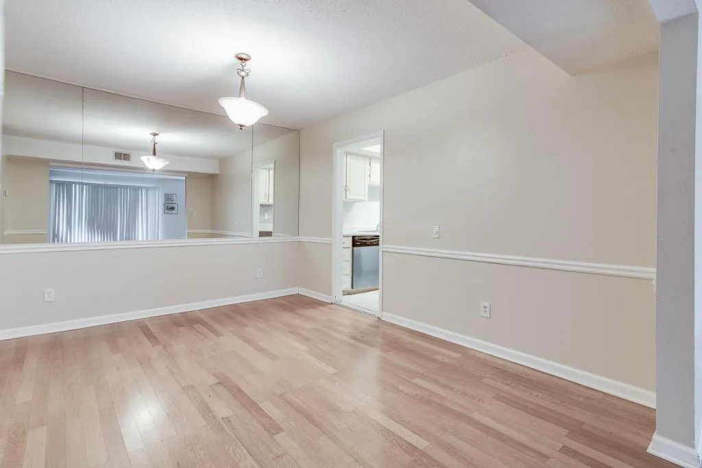 6851 Roswell Road Ne Unit O-31, Sandy Springs, Georgia 30328, 2 Bedrooms Bedrooms, ,2 BathroomsBathrooms,Residential,Sold,6851 Roswell Road Ne Unit O-31,6669273