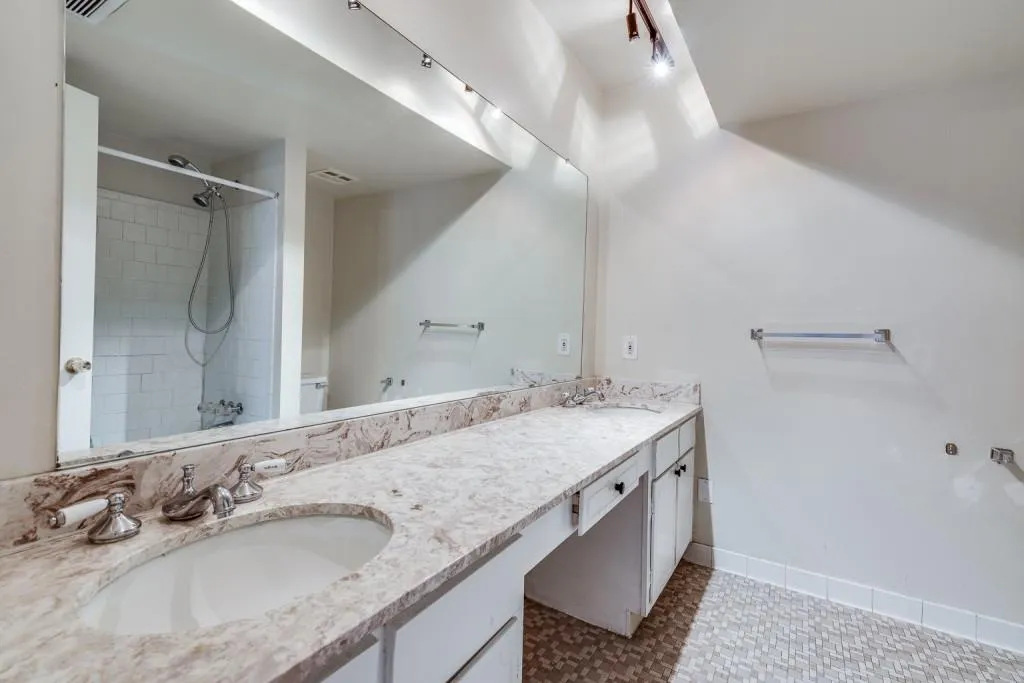 6851 Roswell Road Ne Unit O-31, Sandy Springs, Georgia 30328, 2 Bedrooms Bedrooms, ,2 BathroomsBathrooms,Residential,Sold,6851 Roswell Road Ne Unit O-31,6669273