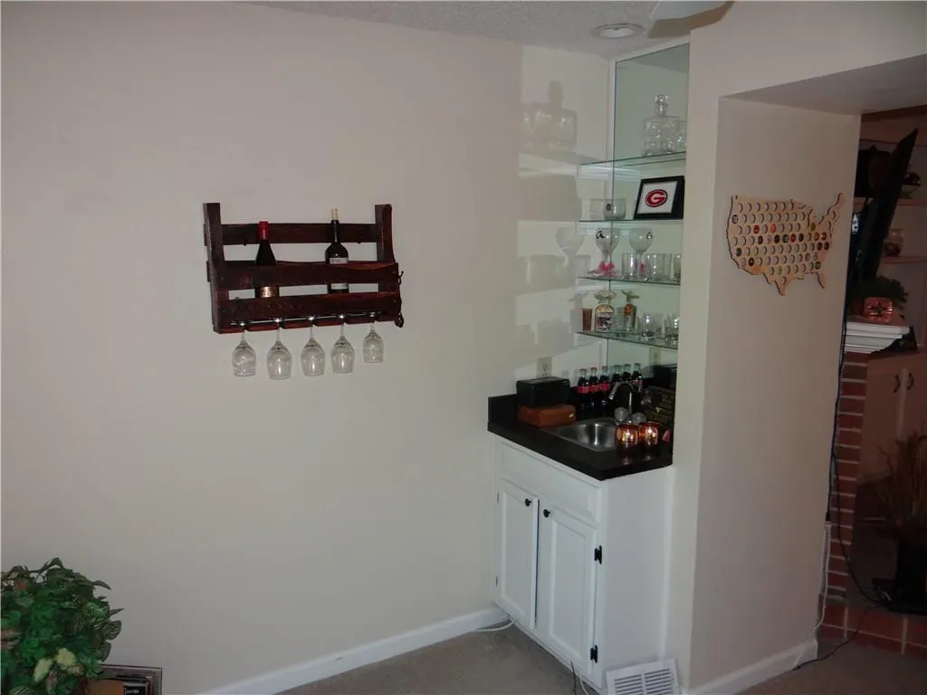 307 Hollyfax Circle, Atlanta, Georgia 30328, 2 Bedrooms Bedrooms, ,2 BathroomsBathrooms,Residential,Sold,307 Hollyfax Circle,5700126