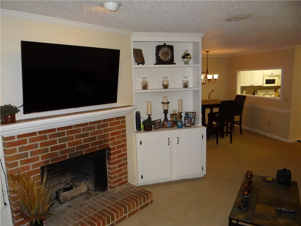 307 Hollyfax Circle, Atlanta, Georgia 30328, 2 Bedrooms Bedrooms, ,2 BathroomsBathrooms,Residential,Sold,307 Hollyfax Circle,5700126