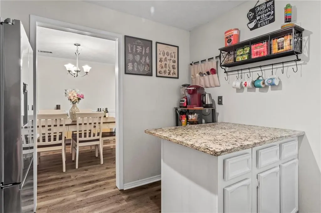 504 Vicksburg Place, Atlanta, Georgia 30350, 3 Bedrooms Bedrooms, ,2 BathroomsBathrooms,Residential,Sold,504 Vicksburg Place,7450918