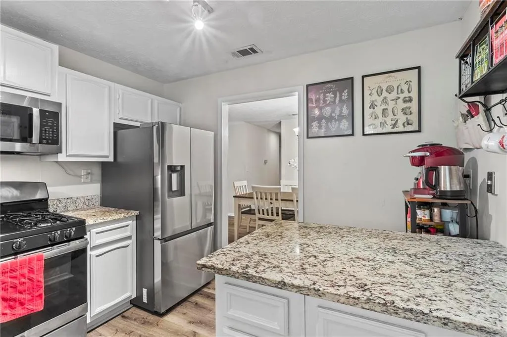 504 Vicksburg Place, Atlanta, Georgia 30350, 3 Bedrooms Bedrooms, ,2 BathroomsBathrooms,Residential,Sold,504 Vicksburg Place,7450918