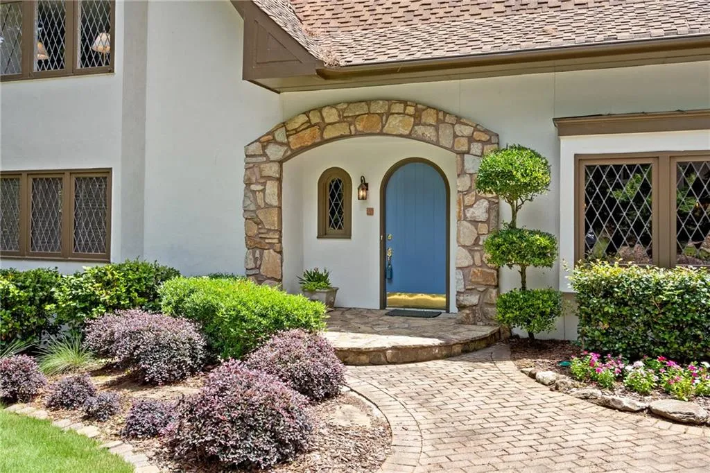 345 Breakwater Ridge, Atlanta, Georgia 30328, 5 Bedrooms Bedrooms, ,3 BathroomsBathrooms,Residential,Sold,345 Breakwater Ridge,7085500