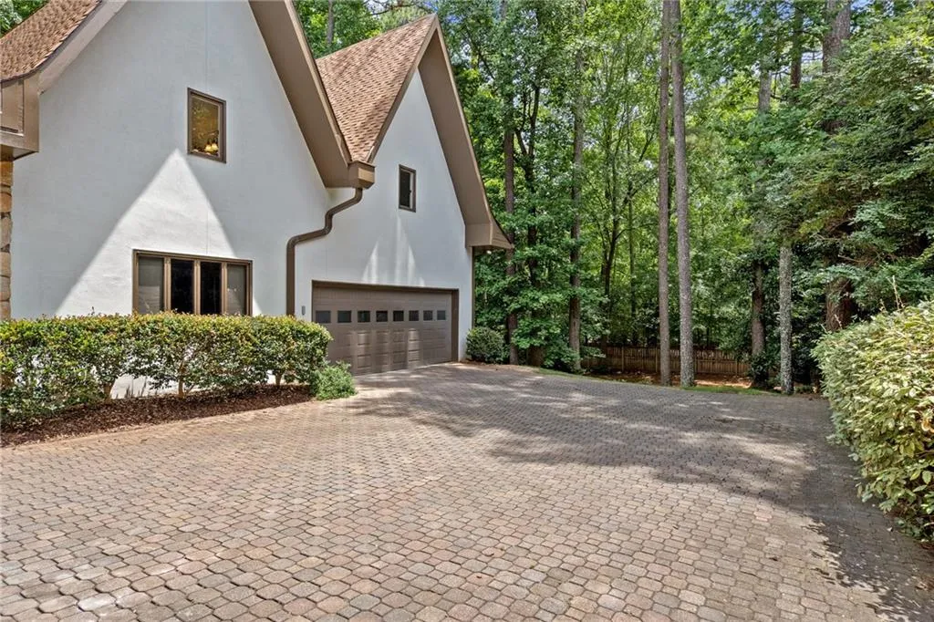 345 Breakwater Ridge, Atlanta, Georgia 30328, 5 Bedrooms Bedrooms, ,3 BathroomsBathrooms,Residential,Sold,345 Breakwater Ridge,7085500