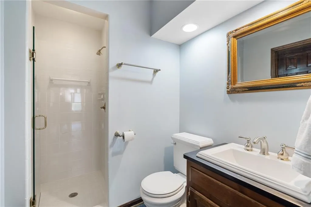 345 Breakwater Ridge, Atlanta, Georgia 30328, 5 Bedrooms Bedrooms, ,3 BathroomsBathrooms,Residential,Sold,345 Breakwater Ridge,7085500