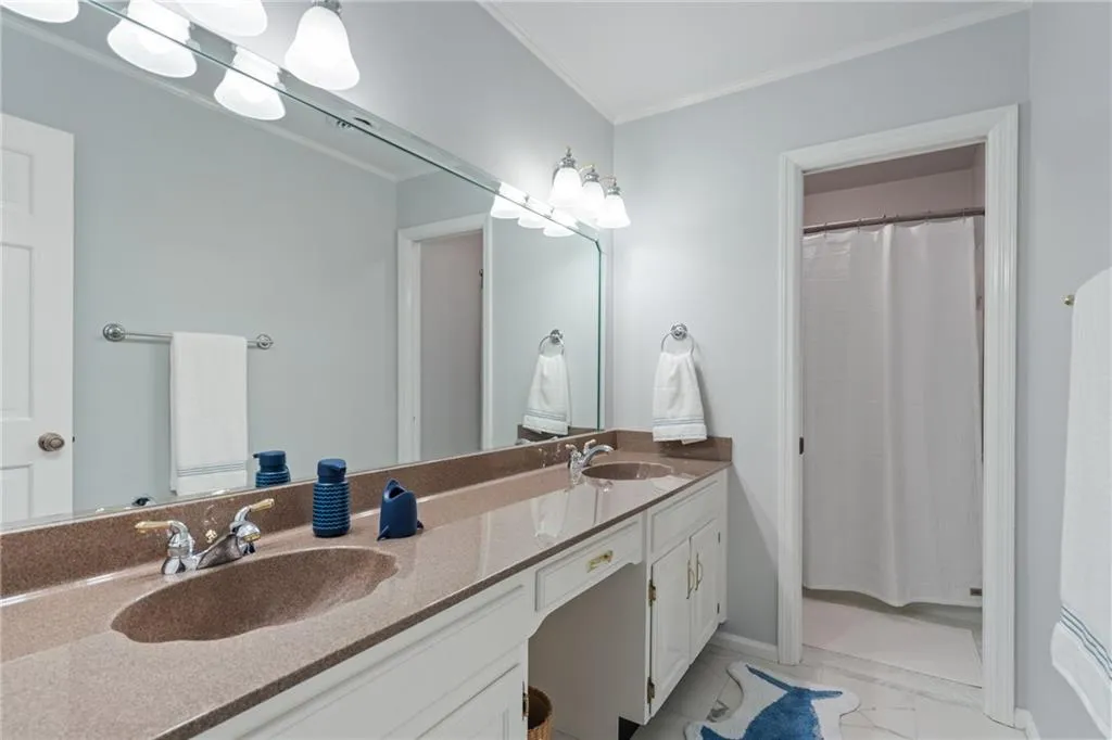 345 Breakwater Ridge, Atlanta, Georgia 30328, 5 Bedrooms Bedrooms, ,3 BathroomsBathrooms,Residential,Sold,345 Breakwater Ridge,7085500