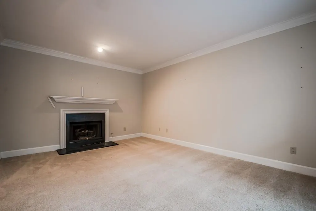 7500 Roswell Road Ne Unit 71, Sandy Springs, Georgia 30350, 2 Bedrooms Bedrooms, ,2 BathroomsBathrooms,Residential,Sold,7500 Roswell Road Ne Unit 71,5979954