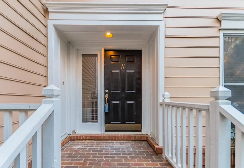 7500 Roswell Road Ne Unit 71, Sandy Springs, Georgia 30350, 2 Bedrooms Bedrooms, ,2 BathroomsBathrooms,Residential,Sold,7500 Roswell Road Ne Unit 71,5979954
