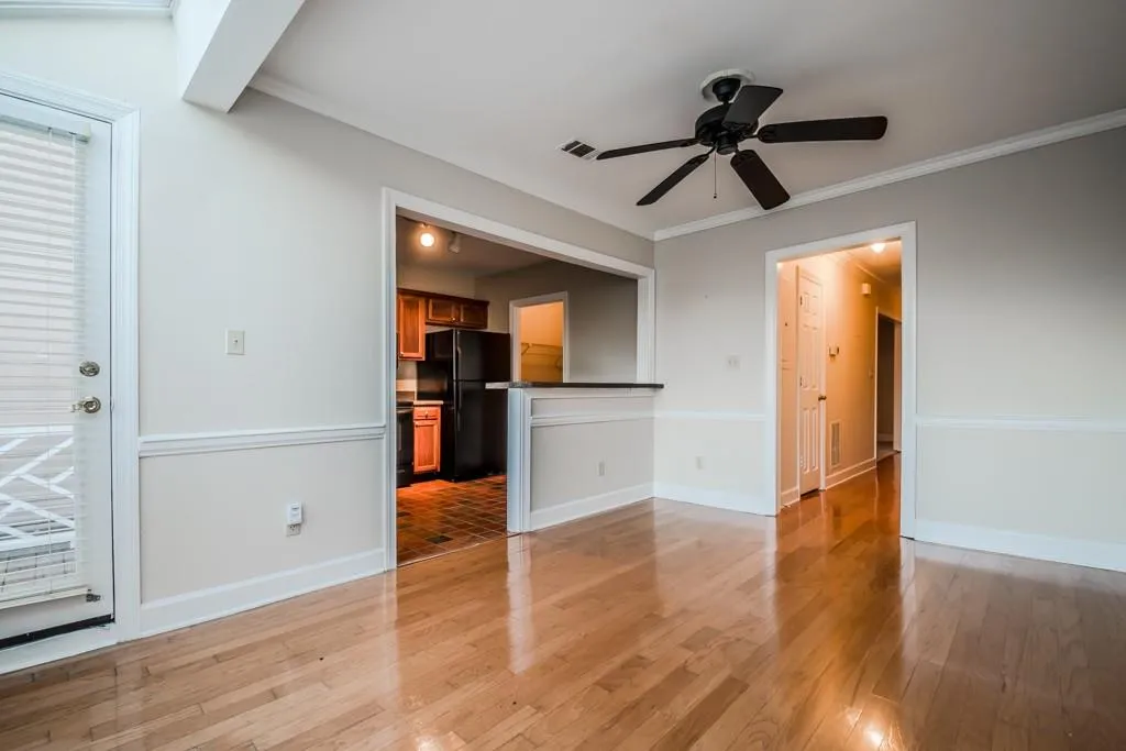 7500 Roswell Road Ne Unit 71, Sandy Springs, Georgia 30350, 2 Bedrooms Bedrooms, ,2 BathroomsBathrooms,Residential,Sold,7500 Roswell Road Ne Unit 71,5979954