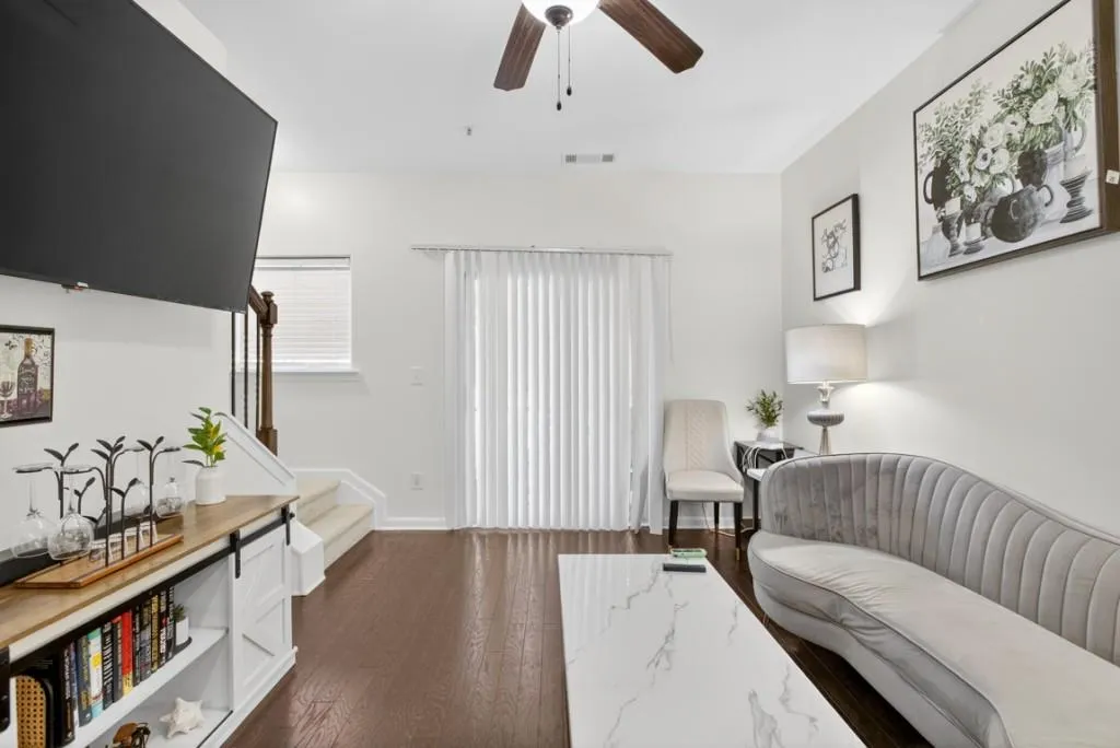 215 Semel Drive, Atlanta, Georgia 30309, 2 Bedrooms Bedrooms, 0 ,2 BathroomsBathrooms,Residential,For Sale,215 Semel Drive,7678200