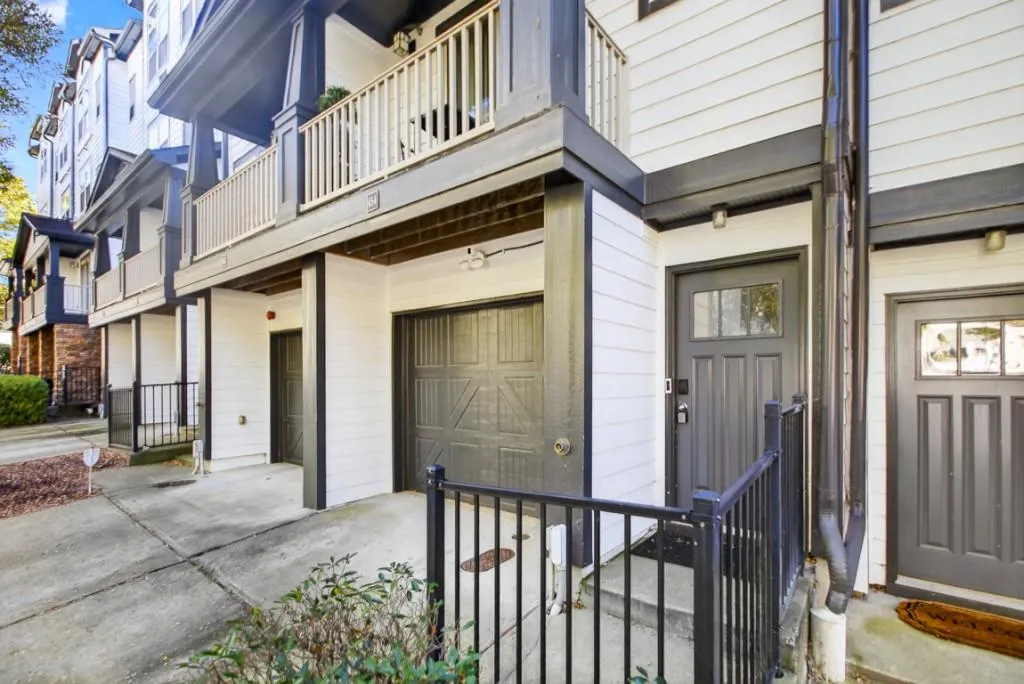 215 Semel Drive, Atlanta, Georgia 30309, 2 Bedrooms Bedrooms, 0 ,2 BathroomsBathrooms,Residential,For Sale,215 Semel Drive,7678200
