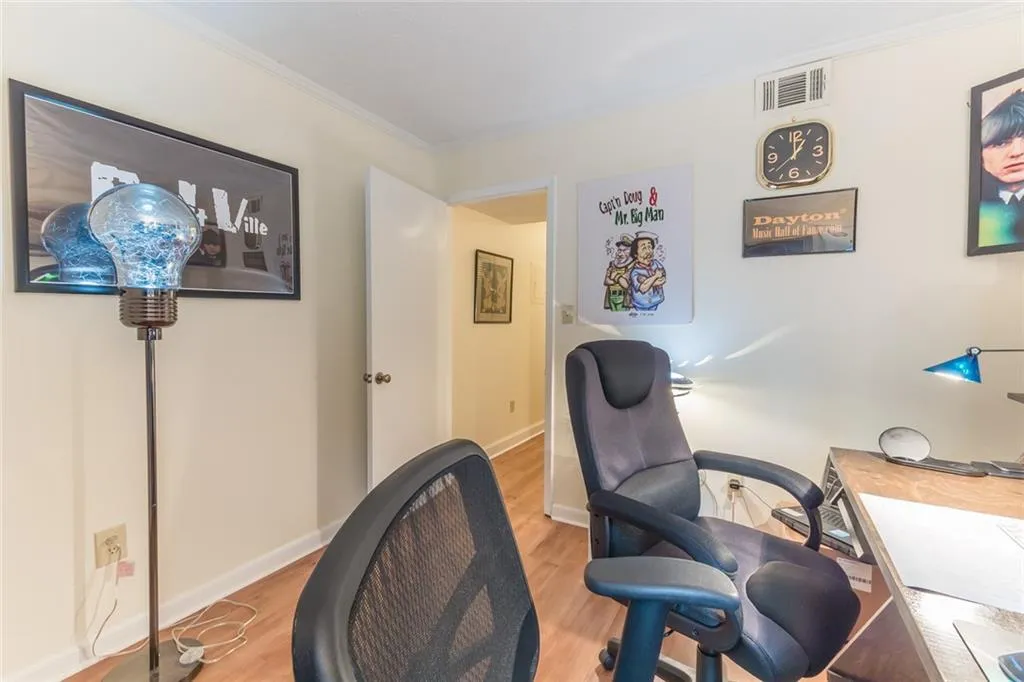 8740 Roswell Road Unit 10a, Sandy Springs, Georgia 30350, 3 Bedrooms Bedrooms, ,2 BathroomsBathrooms,Residential,Sold,8740 Roswell Road Unit 10a,6806771