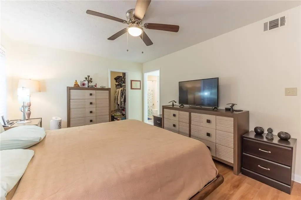 8740 Roswell Road Unit 10a, Sandy Springs, Georgia 30350, 3 Bedrooms Bedrooms, ,2 BathroomsBathrooms,Residential,Sold,8740 Roswell Road Unit 10a,6806771