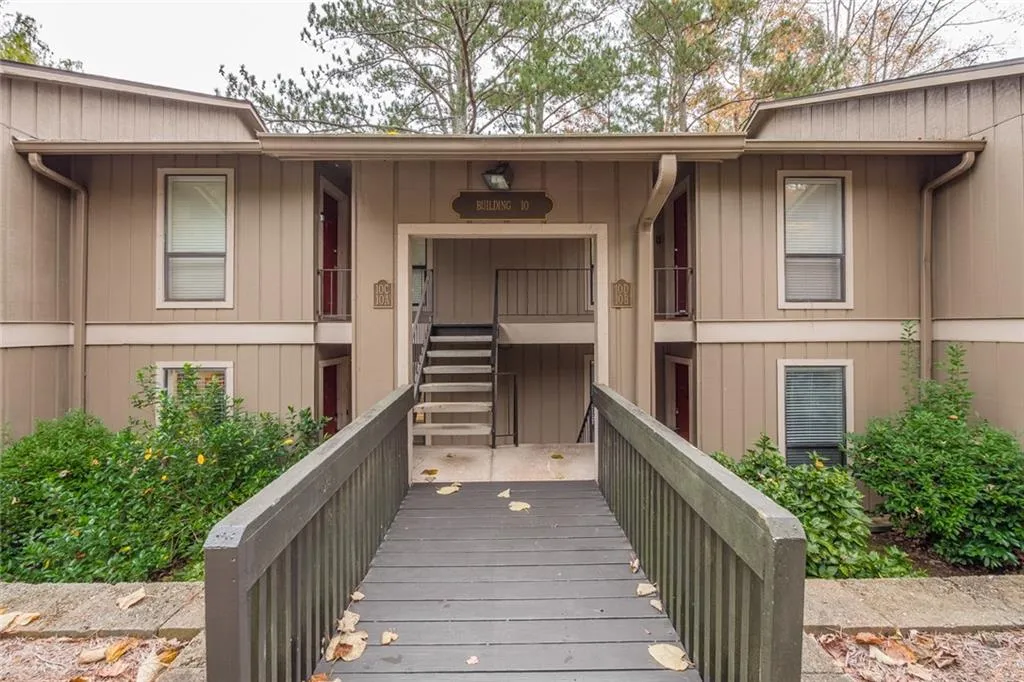 8740 Roswell Road Unit 10a, Sandy Springs, Georgia 30350, 3 Bedrooms Bedrooms, ,2 BathroomsBathrooms,Residential,Sold,8740 Roswell Road Unit 10a,6806771