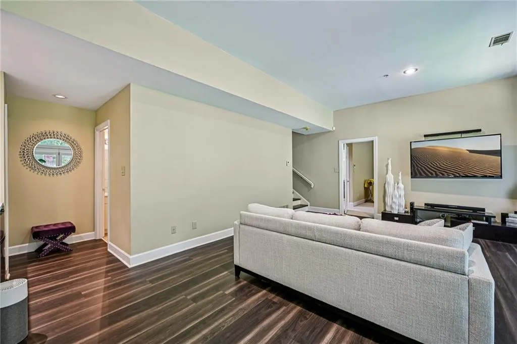 3192 Paces Mill Road Se Unit 1, Atlanta, Georgia 30339, 3 Bedrooms Bedrooms, ,3 BathroomsBathrooms,Residential,For Sale,3192 Paces Mill Road Se Unit 1,7608913