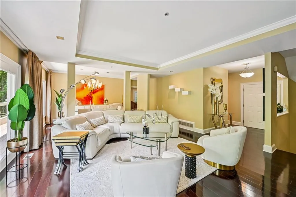 3192 Paces Mill Road Se Unit 1, Atlanta, Georgia 30339, 3 Bedrooms Bedrooms, ,3 BathroomsBathrooms,Residential,For Sale,3192 Paces Mill Road Se Unit 1,7608913