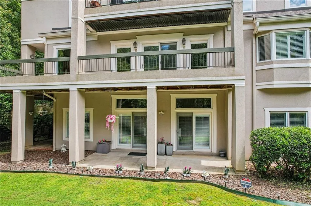 3192 Paces Mill Road Se Unit 1, Atlanta, Georgia 30339, 3 Bedrooms Bedrooms, ,3 BathroomsBathrooms,Residential,For Sale,3192 Paces Mill Road Se Unit 1,7608913