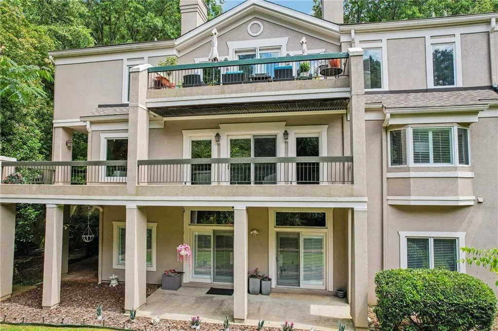 3192 Paces Mill Road Se Unit 1, Atlanta, Georgia 30339, 3 Bedrooms Bedrooms, ,3 BathroomsBathrooms,Residential,For Sale,3192 Paces Mill Road Se Unit 1,7608913