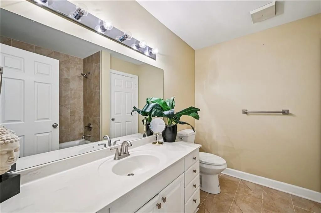 3192 Paces Mill Road Se Unit 1, Atlanta, Georgia 30339, 3 Bedrooms Bedrooms, ,3 BathroomsBathrooms,Residential,For Sale,3192 Paces Mill Road Se Unit 1,7608913
