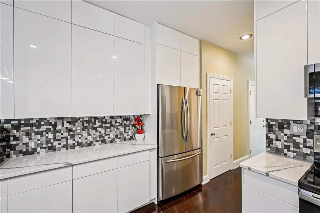 3192 Paces Mill Road Se Unit 1, Atlanta, Georgia 30339, 3 Bedrooms Bedrooms, ,3 BathroomsBathrooms,Residential,For Sale,3192 Paces Mill Road Se Unit 1,7608913