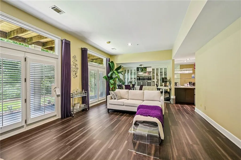 3192 Paces Mill Road Se Unit 1, Atlanta, Georgia 30339, 3 Bedrooms Bedrooms, ,3 BathroomsBathrooms,Residential,For Sale,3192 Paces Mill Road Se Unit 1,7608913