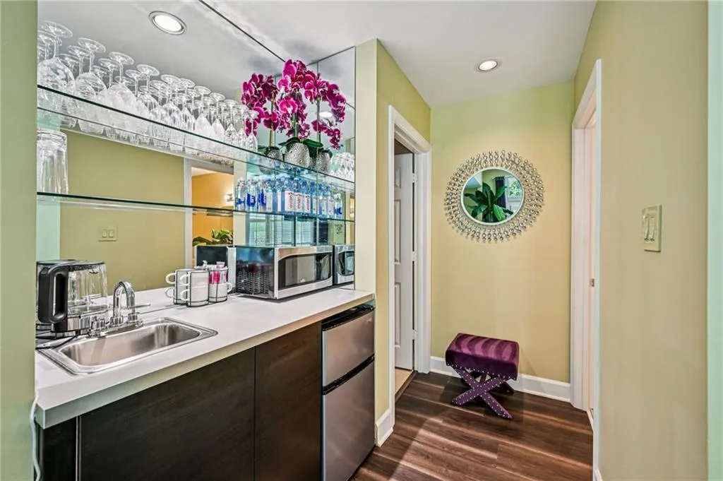 3192 Paces Mill Road Se Unit 1, Atlanta, Georgia 30339, 3 Bedrooms Bedrooms, ,3 BathroomsBathrooms,Residential,For Sale,3192 Paces Mill Road Se Unit 1,7608913
