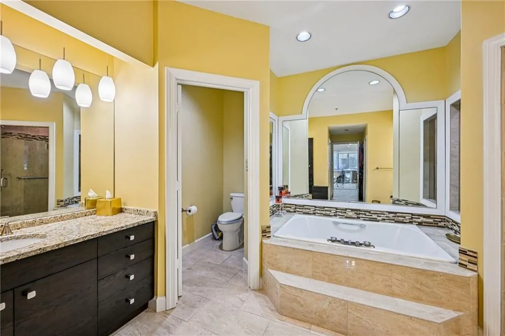 3192 Paces Mill Road Se Unit 1, Atlanta, Georgia 30339, 3 Bedrooms Bedrooms, ,3 BathroomsBathrooms,Residential,For Sale,3192 Paces Mill Road Se Unit 1,7608913
