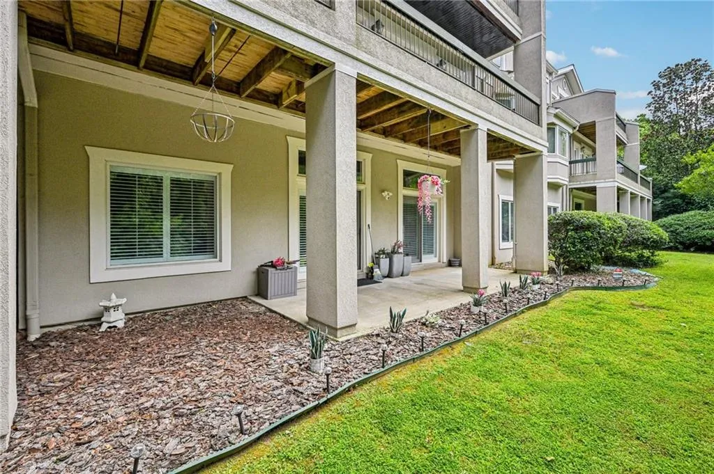 3192 Paces Mill Road Se Unit 1, Atlanta, Georgia 30339, 3 Bedrooms Bedrooms, ,3 BathroomsBathrooms,Residential,For Sale,3192 Paces Mill Road Se Unit 1,7608913