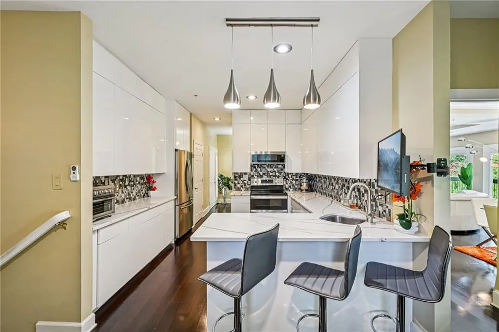 3192 Paces Mill Road Se Unit 1, Atlanta, Georgia 30339, 3 Bedrooms Bedrooms, ,3 BathroomsBathrooms,Residential,For Sale,3192 Paces Mill Road Se Unit 1,7608913