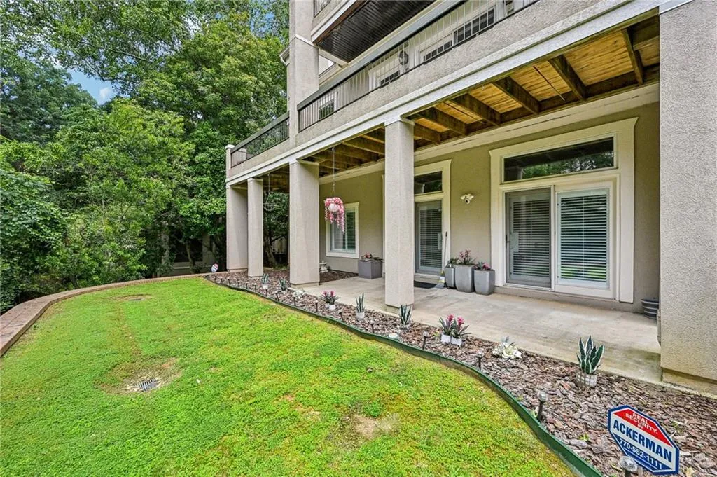 3192 Paces Mill Road Se Unit 1, Atlanta, Georgia 30339, 3 Bedrooms Bedrooms, ,3 BathroomsBathrooms,Residential,For Sale,3192 Paces Mill Road Se Unit 1,7608913