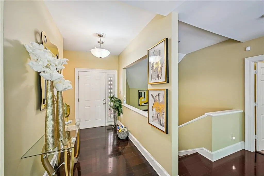 3192 Paces Mill Road Se Unit 1, Atlanta, Georgia 30339, 3 Bedrooms Bedrooms, ,3 BathroomsBathrooms,Residential,For Sale,3192 Paces Mill Road Se Unit 1,7608913