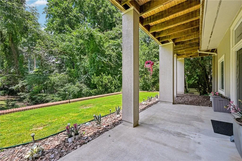 3192 Paces Mill Road Se Unit 1, Atlanta, Georgia 30339, 3 Bedrooms Bedrooms, ,3 BathroomsBathrooms,Residential,For Sale,3192 Paces Mill Road Se Unit 1,7608913