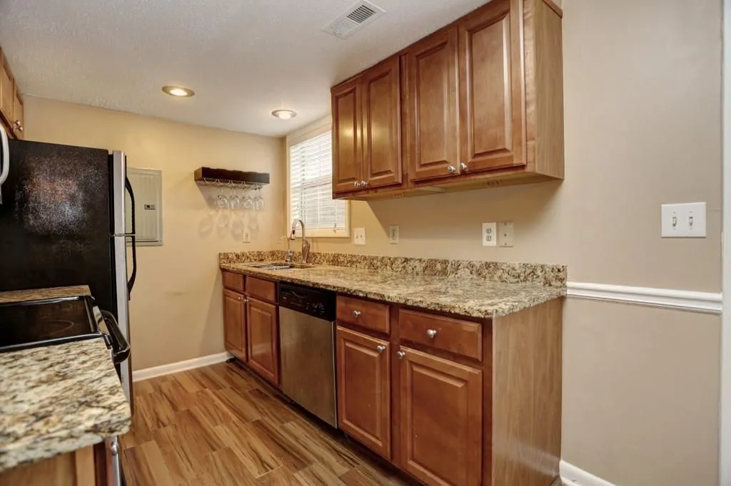 6900 Roswell Road Unit C1, Atlanta, Georgia 30328, 2 Bedrooms Bedrooms, ,2 BathroomsBathrooms,Residential,Sold,6900 Roswell Road Unit C1,5840573