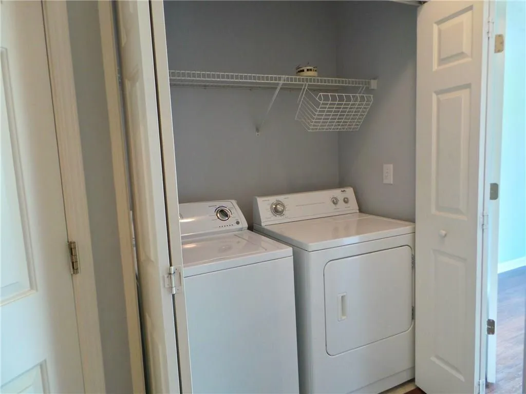 5559 Glenridge Drive Unit 1407, Atlanta, Georgia 30342, 1 Bedroom Bedrooms, ,1 BathroomBathrooms,Residential,Sold,5559 Glenridge Drive Unit 1407,5711123 5559 Glenridge Drive Unit 1407, Atlanta, Georgia 30342, 1 Bedroom Bedrooms, ,1 BathroomBathrooms,Residential,Sold,5559 Glenridge Drive Unit 1407,5711123