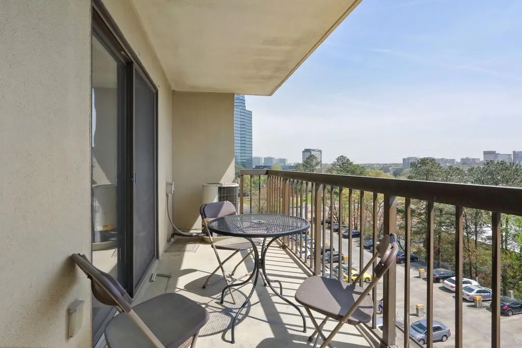 795 Hammond Drive Unit 706, Sandy Springs, Georgia 30328, 2 Bedrooms Bedrooms, ,1 BathroomBathrooms,Residential,Sold,795 Hammond Drive Unit 706,6781815
