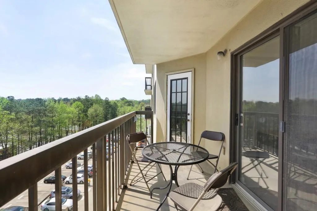 795 Hammond Drive Unit 706, Sandy Springs, Georgia 30328, 2 Bedrooms Bedrooms, ,1 BathroomBathrooms,Residential,Sold,795 Hammond Drive Unit 706,6781815