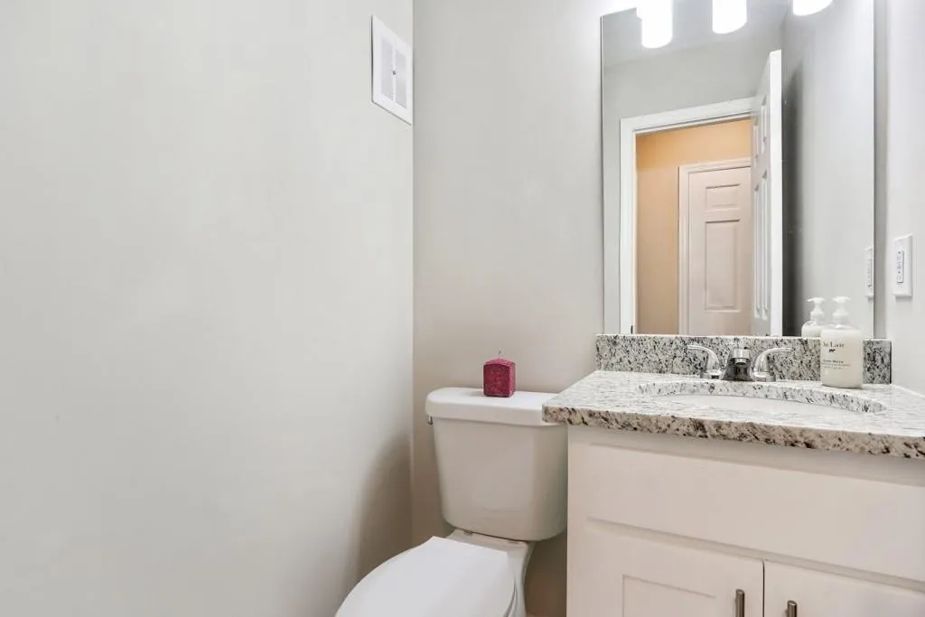310 Winding River Drive Unit C, Sandy Springs, Georgia 30350, 3 Bedrooms Bedrooms, ,2 BathroomsBathrooms,Residential,Sold,310 Winding River Drive Unit C,5739129