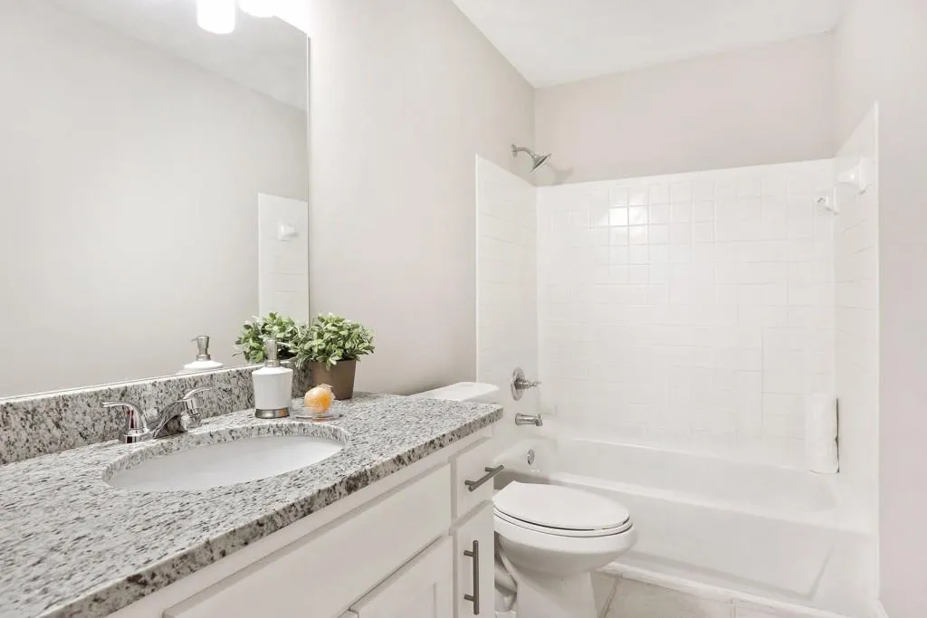 310 Winding River Drive Unit C, Sandy Springs, Georgia 30350, 3 Bedrooms Bedrooms, ,2 BathroomsBathrooms,Residential,Sold,310 Winding River Drive Unit C,5739129