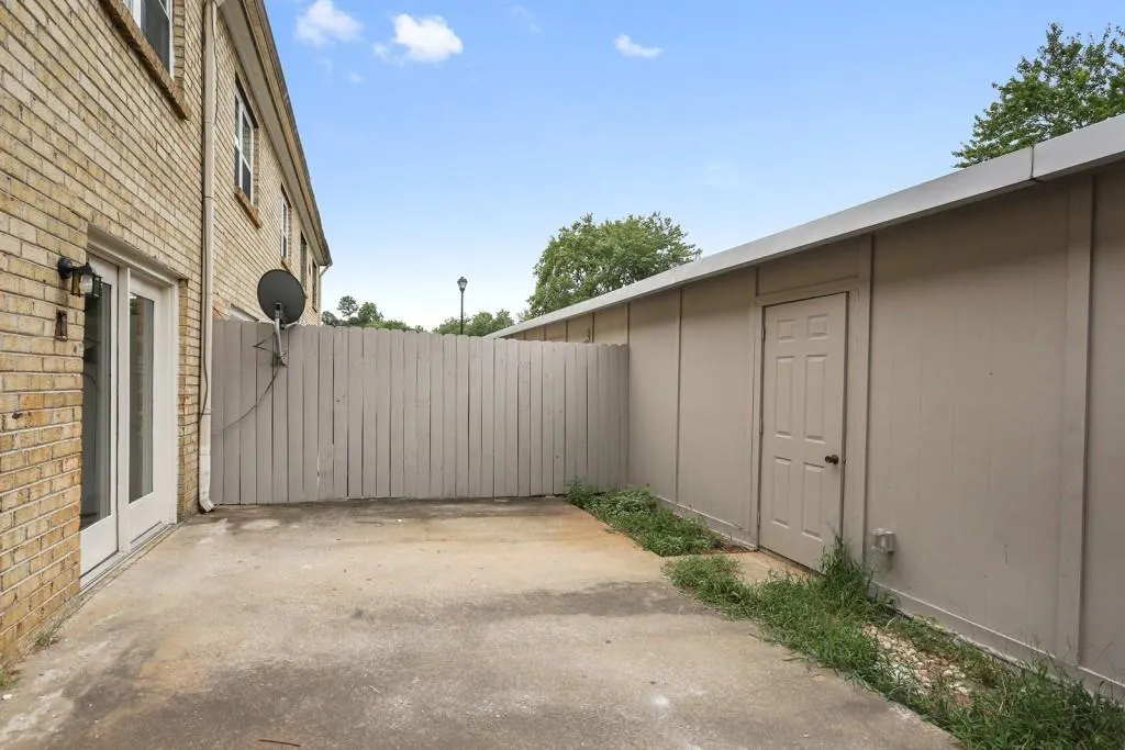310 Winding River Drive Unit C, Sandy Springs, Georgia 30350, 3 Bedrooms Bedrooms, ,2 BathroomsBathrooms,Residential,Sold,310 Winding River Drive Unit C,5739129