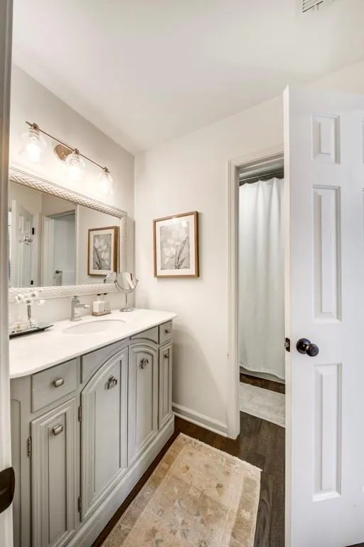 191 Mystic Court, Atlanta, Georgia 30342, 4 Bedrooms Bedrooms, ,3 BathroomsBathrooms,Residential,Sold,191 Mystic Court,7145562