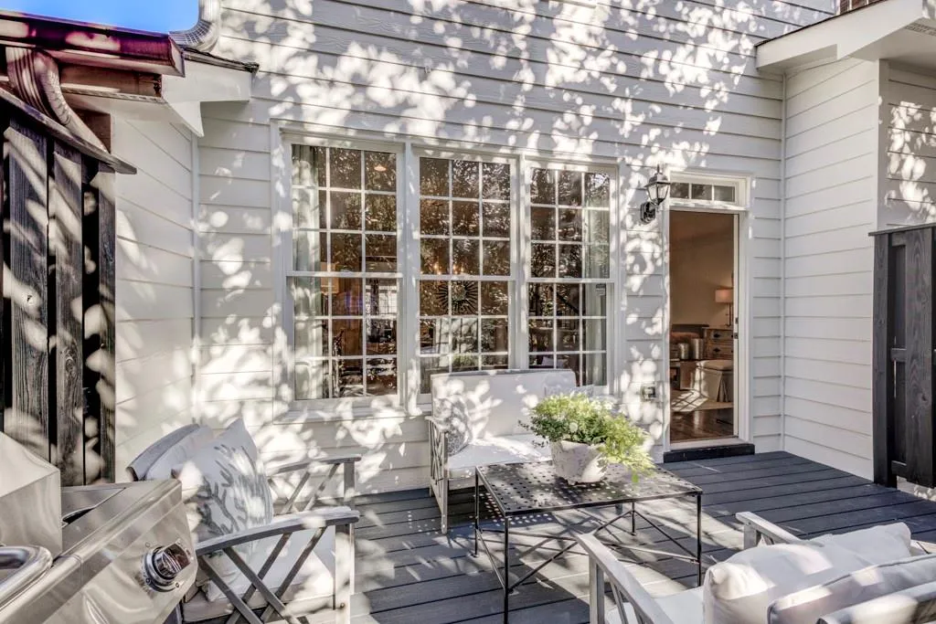 191 Mystic Court, Atlanta, Georgia 30342, 4 Bedrooms Bedrooms, ,3 BathroomsBathrooms,Residential,Sold,191 Mystic Court,7145562