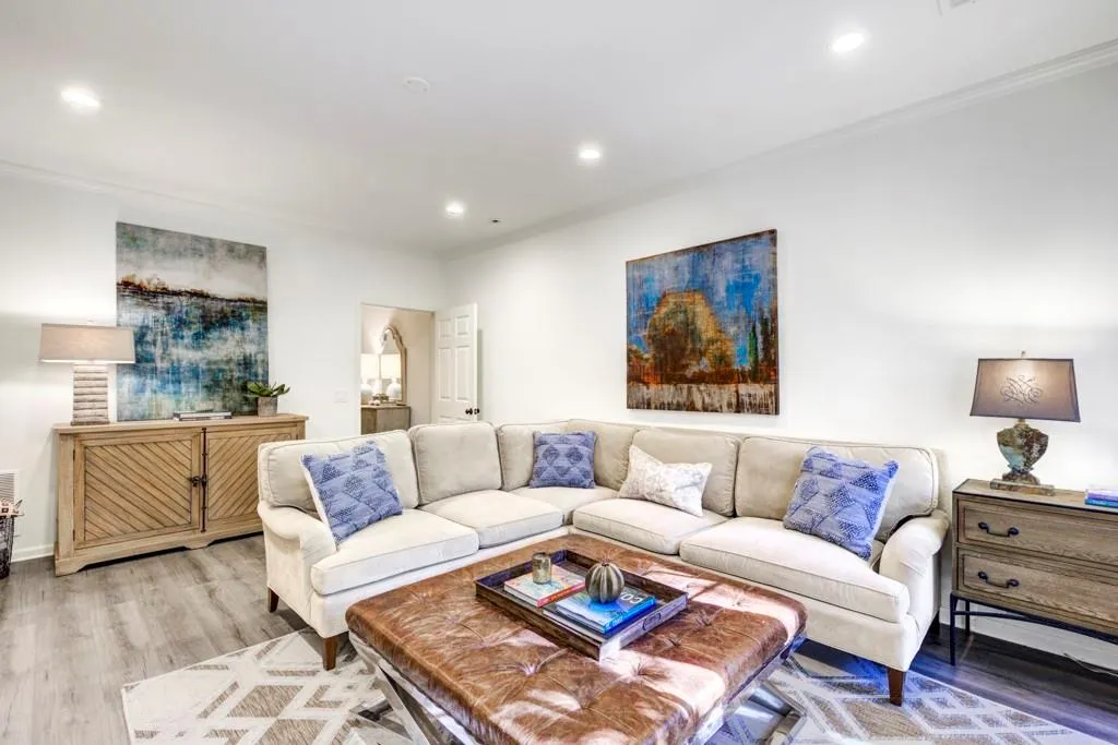 191 Mystic Court, Atlanta, Georgia 30342, 4 Bedrooms Bedrooms, ,3 BathroomsBathrooms,Residential,Sold,191 Mystic Court,7145562