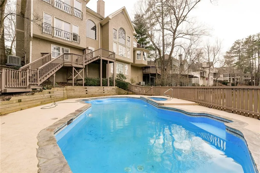 130 Grogans Lake Drive, Sandy Springs, Georgia 30350, 6 Bedrooms Bedrooms, ,5 BathroomsBathrooms,Residential,Sold,130 Grogans Lake Drive,5641706