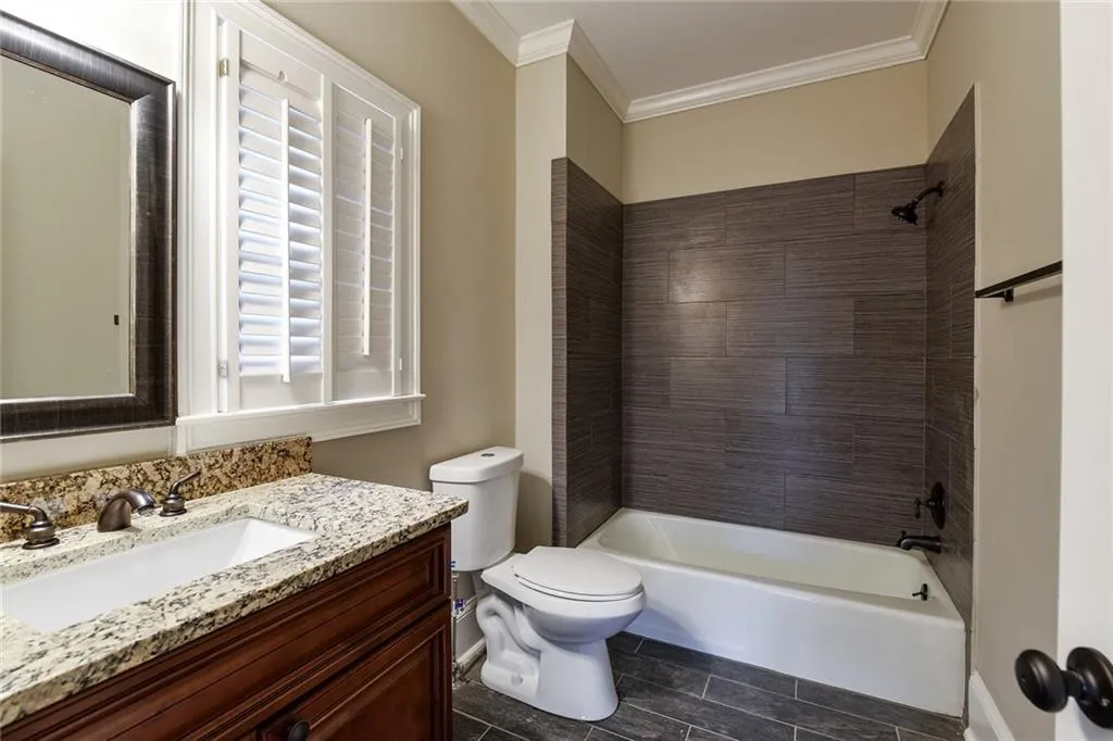 130 Grogans Lake Drive, Sandy Springs, Georgia 30350, 6 Bedrooms Bedrooms, ,5 BathroomsBathrooms,Residential,Sold,130 Grogans Lake Drive,5641706