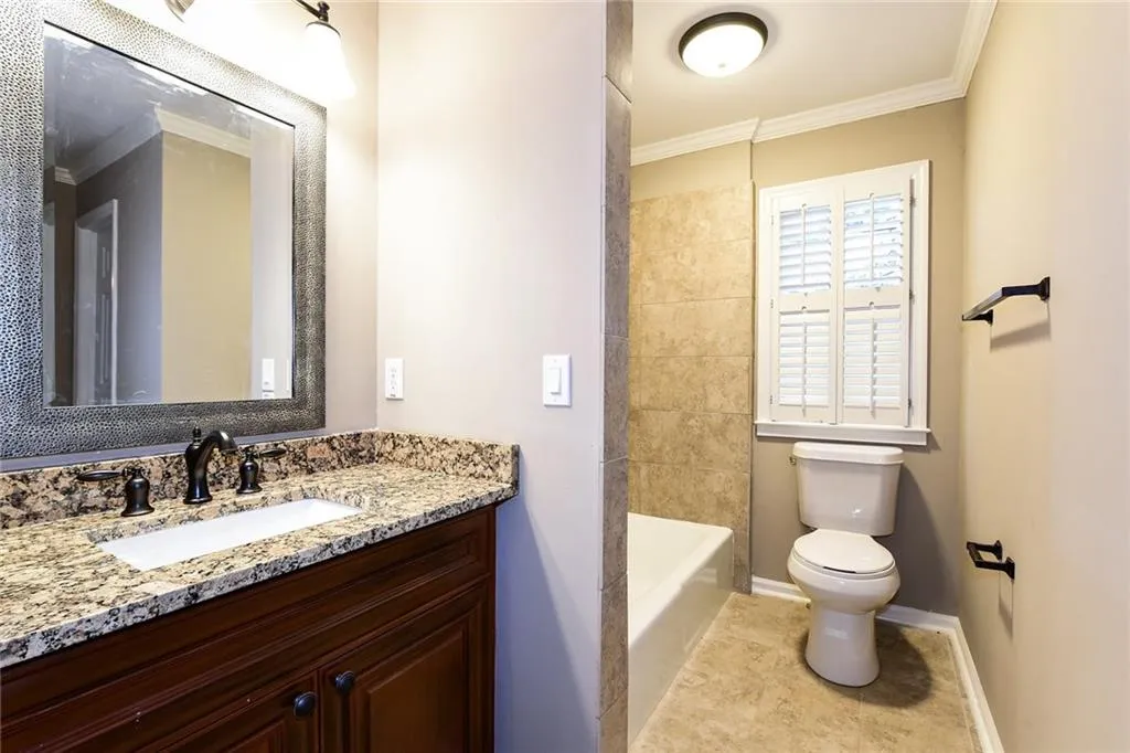 130 Grogans Lake Drive, Sandy Springs, Georgia 30350, 6 Bedrooms Bedrooms, ,5 BathroomsBathrooms,Residential,Sold,130 Grogans Lake Drive,5641706