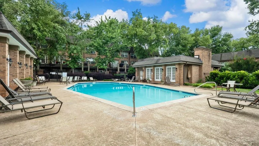 6980 Roswell Road Unit L7, Atlanta, Georgia 30328, 1 Bedroom Bedrooms, ,1 BathroomBathrooms,Residential,Sold,6980 Roswell Road Unit L7,6738839